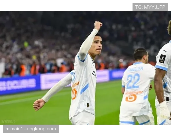 马赛双线作战体能分配成隐患 欧冠压力考验防守稳定性