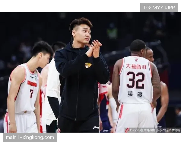 广东深圳提前锁定季后赛席位 第三名争夺进入白热化阶段